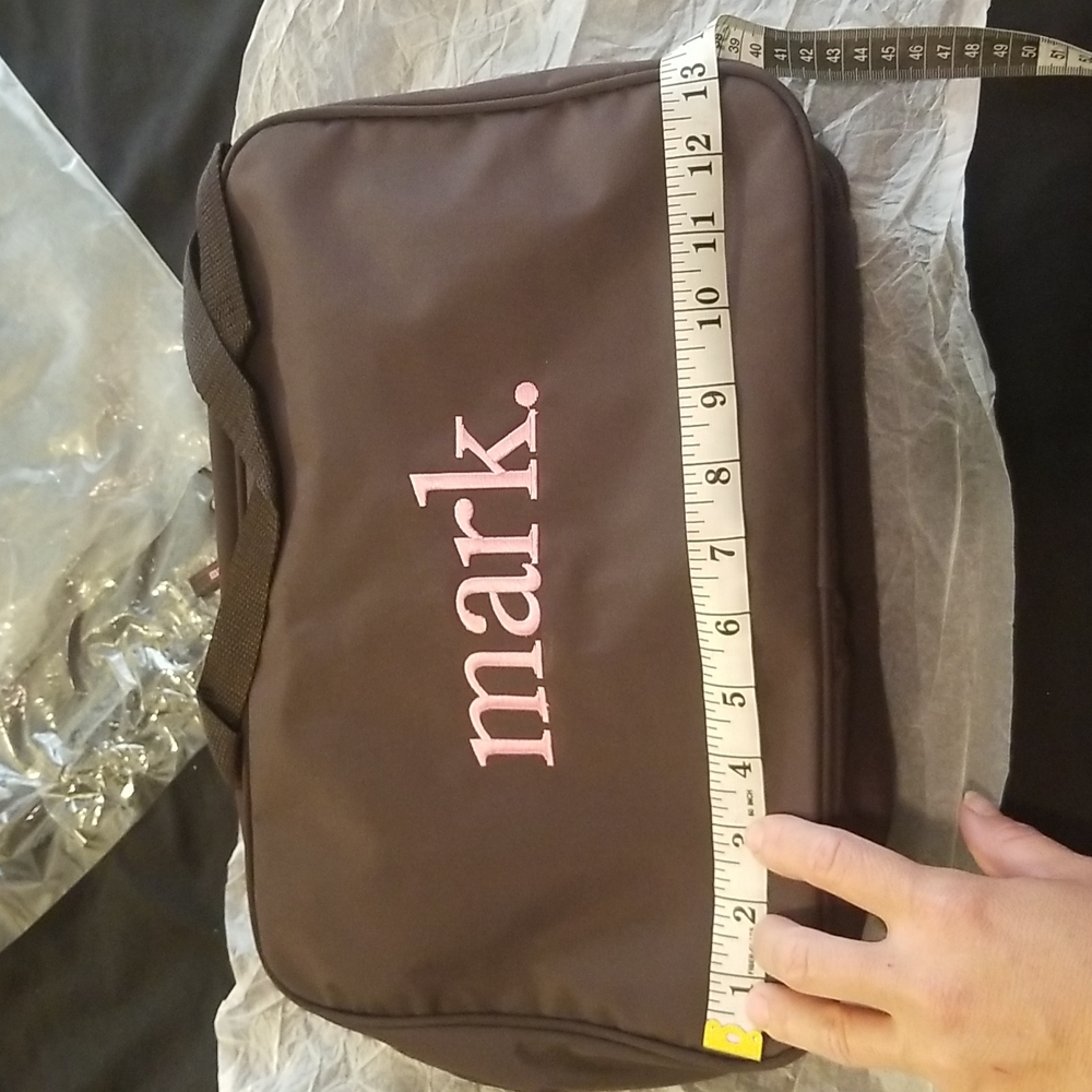 New mark.  Mark up case by Avon - Picture 3 of 16